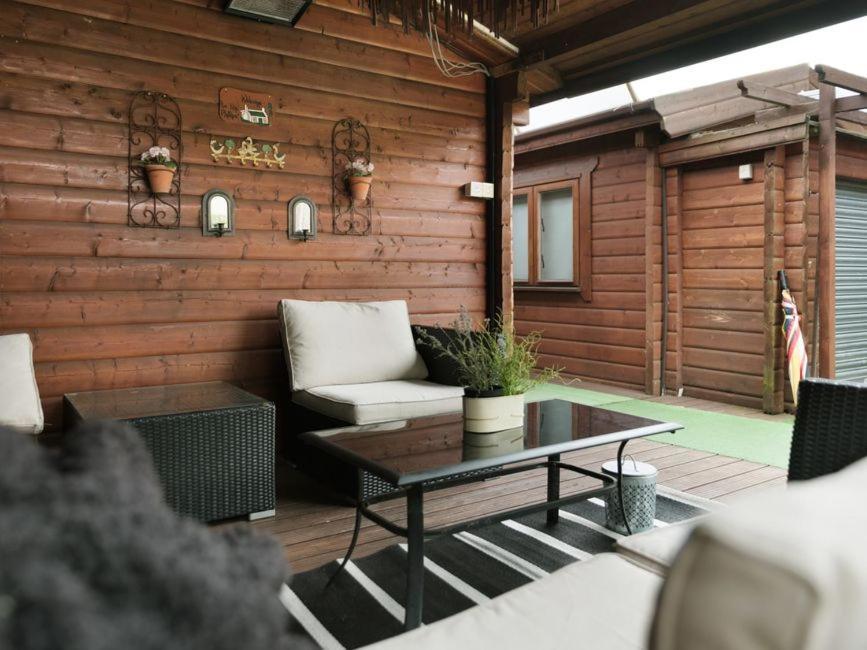 The White House 4* Slough